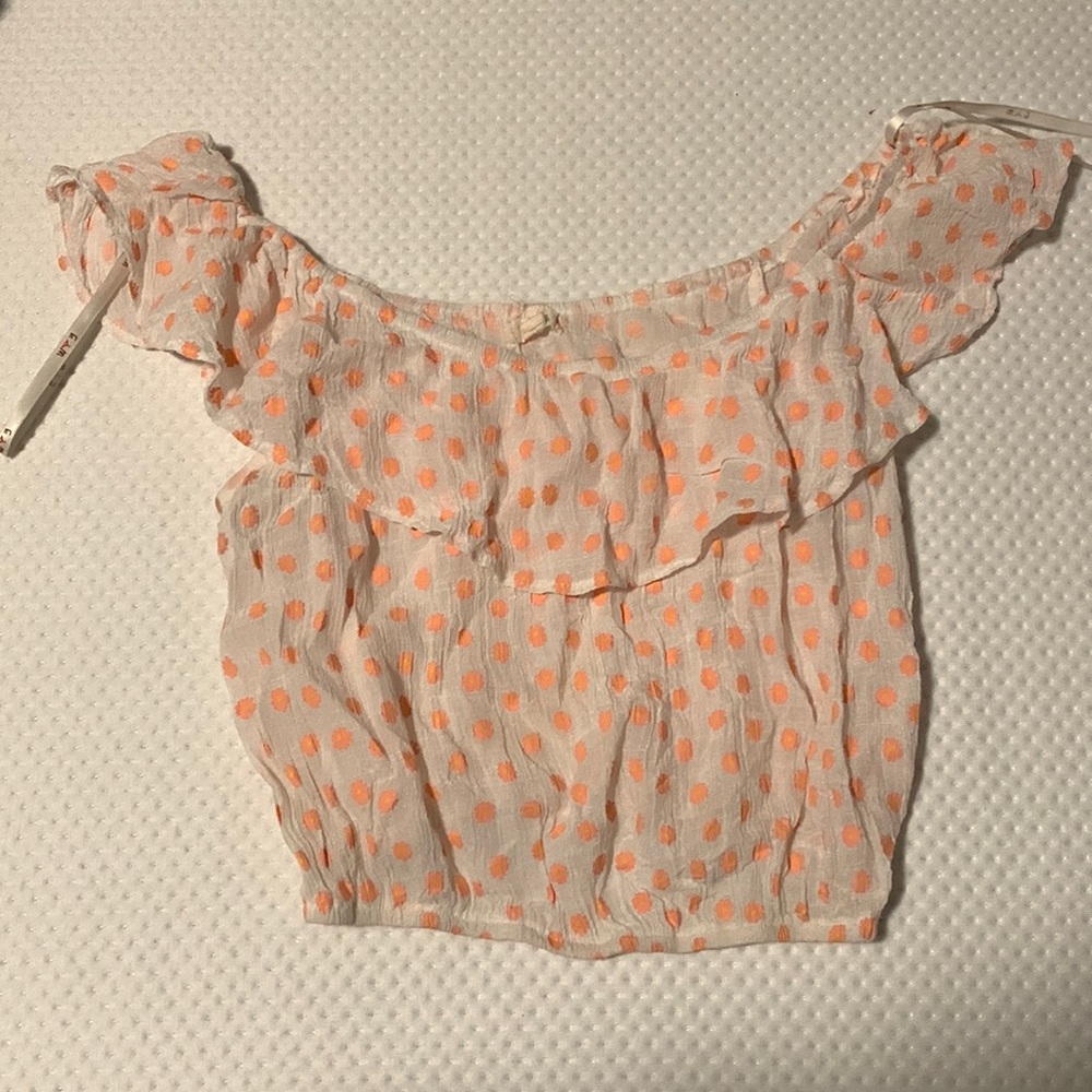 Cute shirt with pink flowers size small